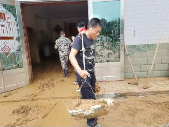 “洪水无情,黄丰有爱”志愿服务活动