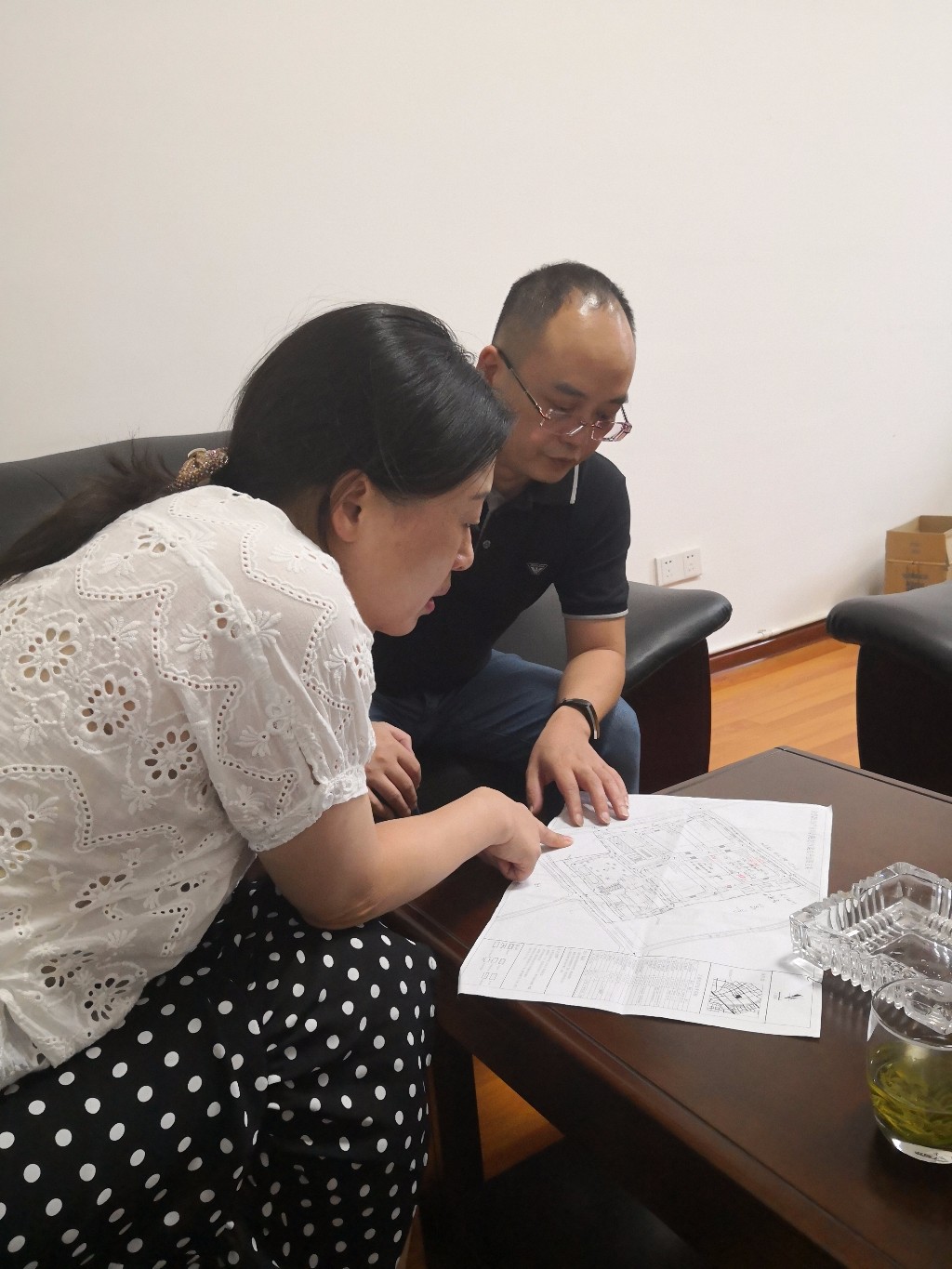 走访四联企业，提高服务效能