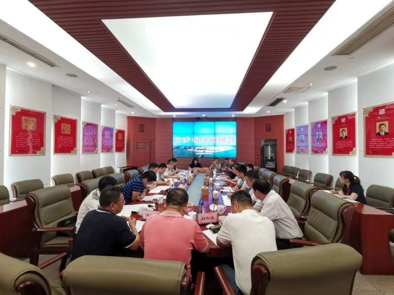 株洲市委编办副主任寻锋一行到我局调研机构改革工作