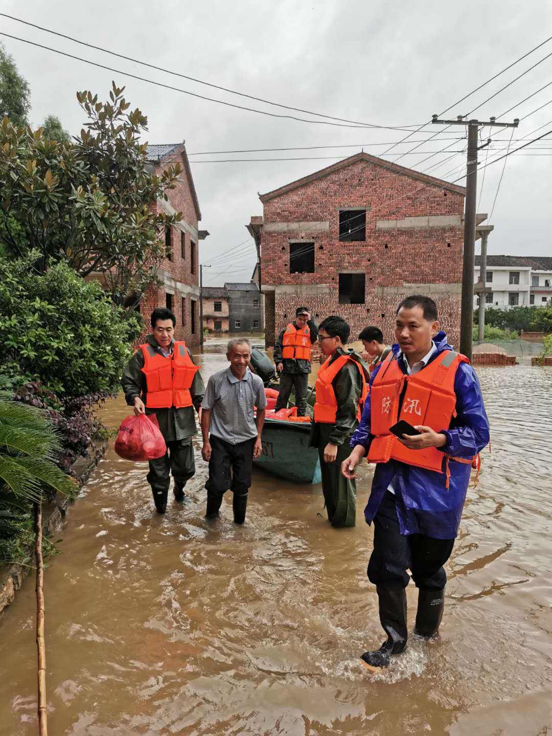 仁心救助解民难                 ——民政人最后一公里的坚守