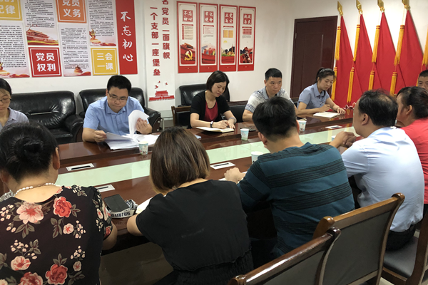 赖晓智到明照街道调研城乡帮困工作