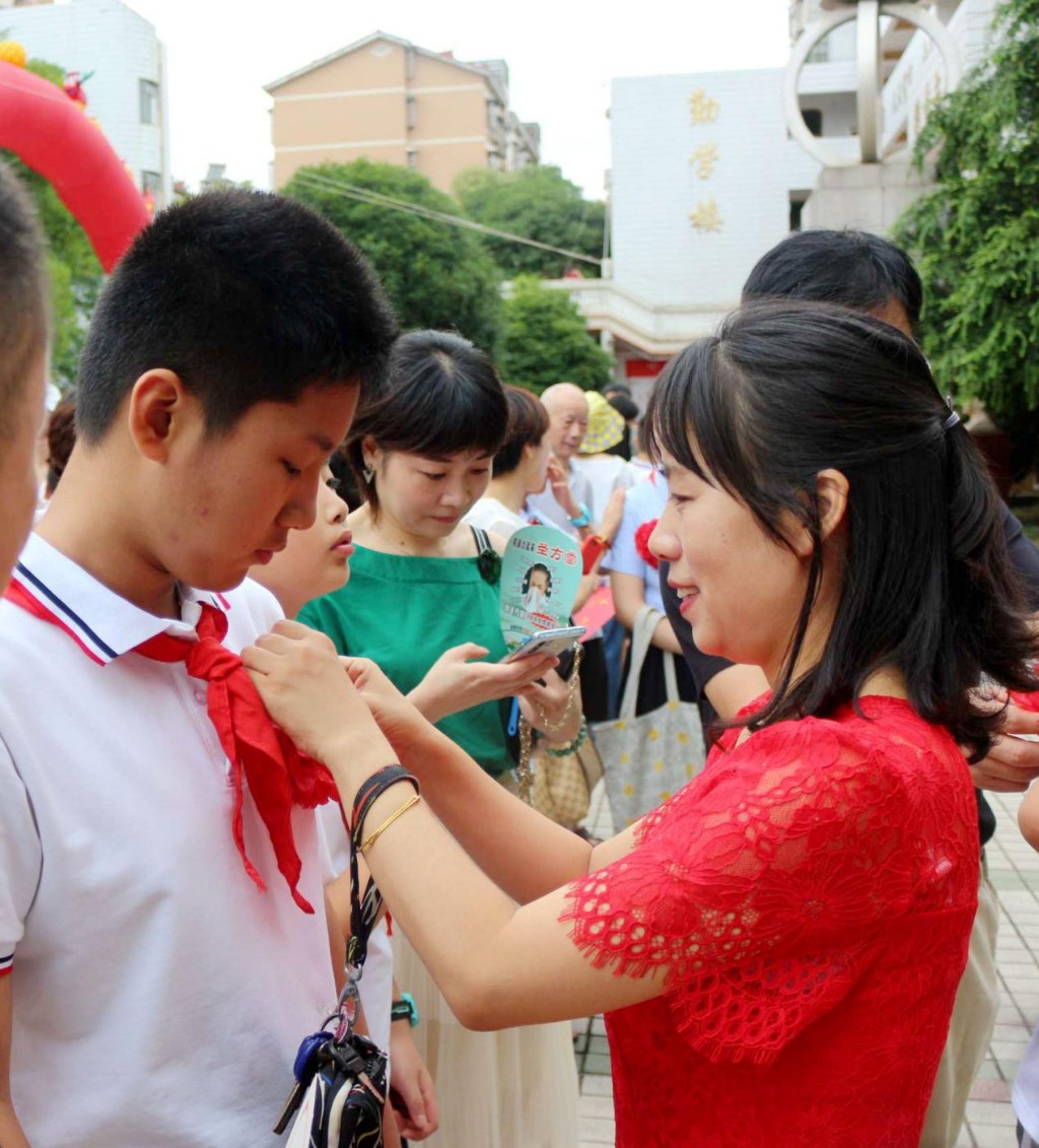 蓄势！振翅！奋飞！ ——白鹤小学2019年上学期休学典礼暨毕业生毕业典礼