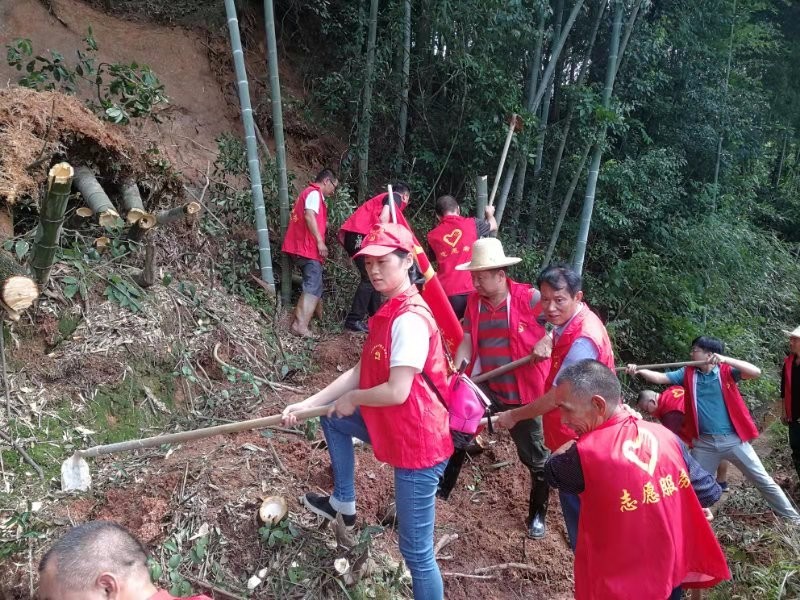 灾区重建，清洁家园，科工信人在行动