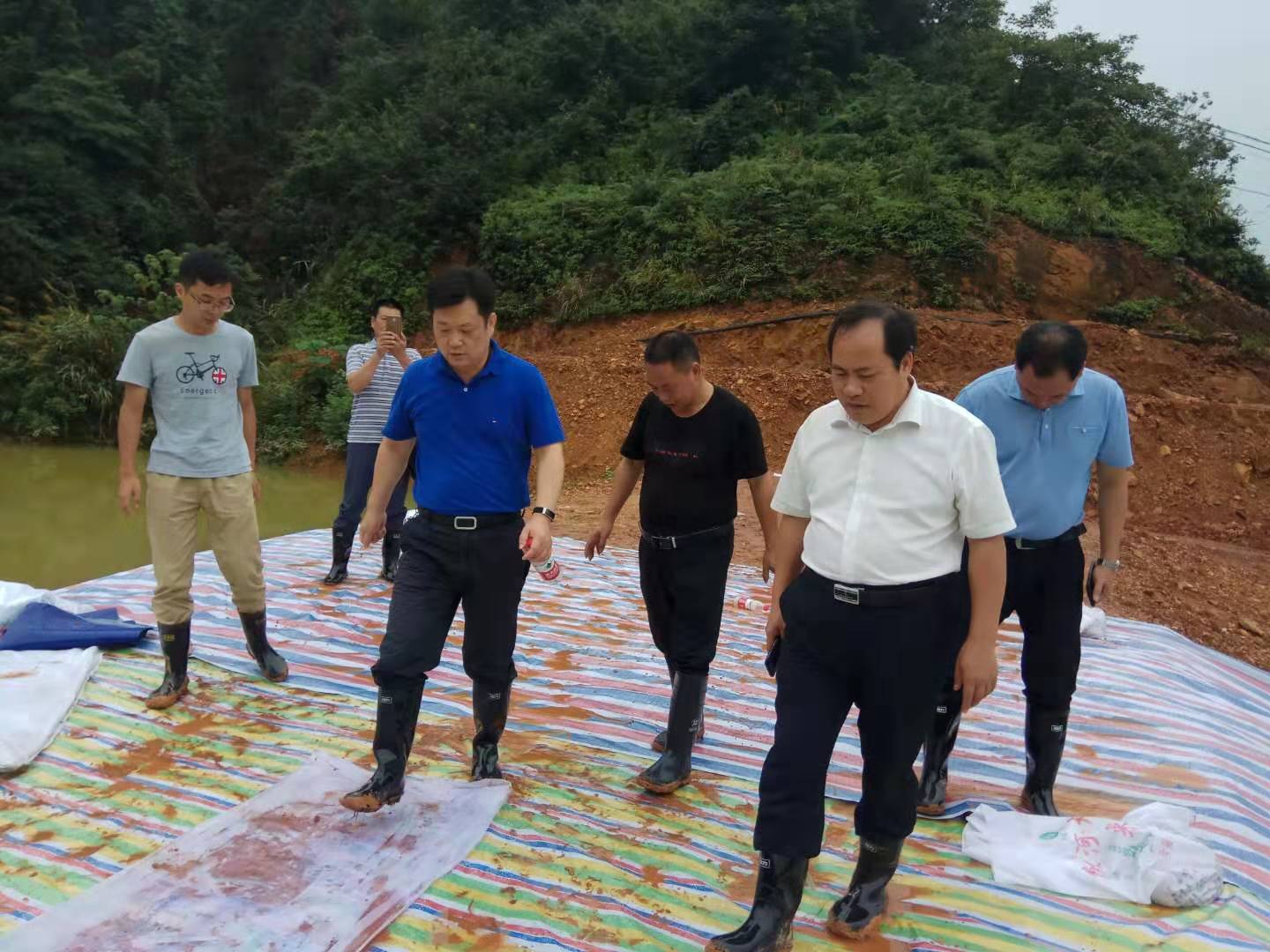 水利人用实际行动谱写"不忘初心，牢记使命"的新画卷