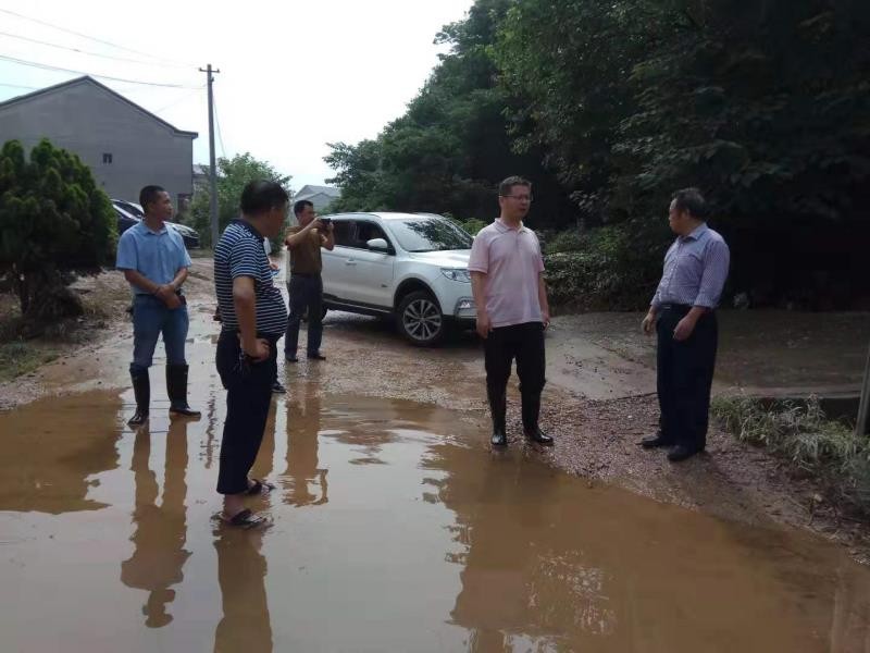 【谭桥街道】深入基层   心系群众