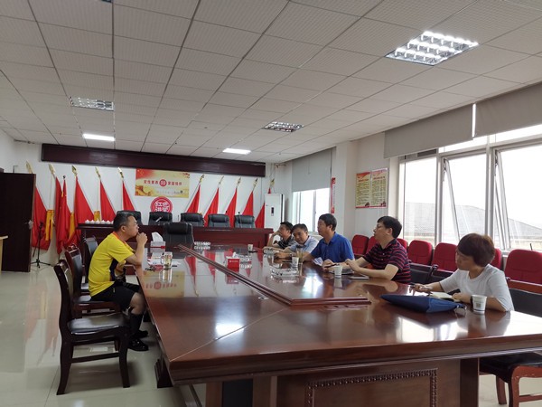 攸县林业局深入办点村指挥调度防汛抗灾工作
