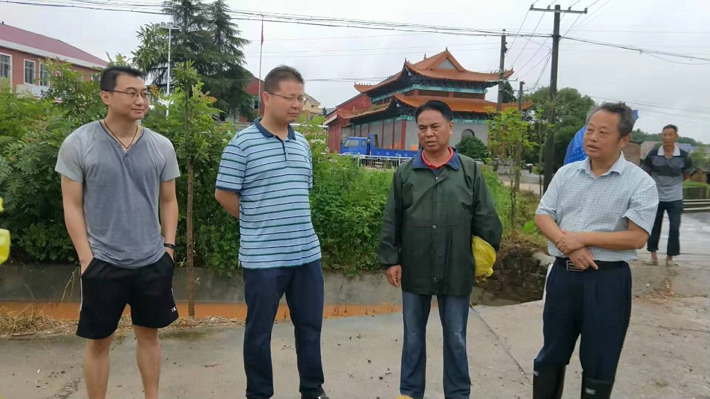 【谭桥街道】深入基层   心系群众