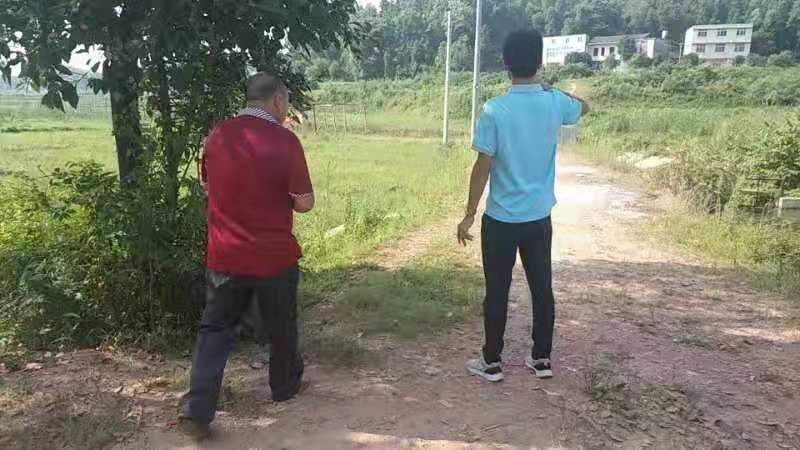 区农业农村局调研天元区机耕道项目建设情况
