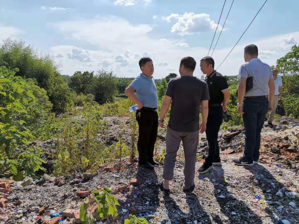 刘建南副区长调度三门玻璃厂废渣处理事情