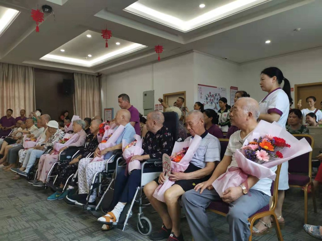 【文化志愿服务活动】走进普亲老年养护院慰问孤寡老人