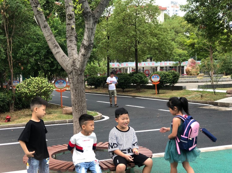 走进你，喜欢你 ——泰山学校一年级报到工作掠影