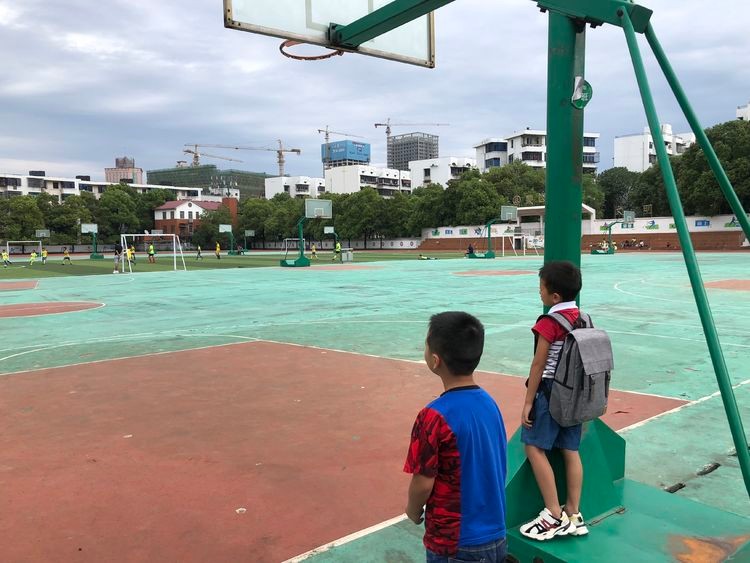 走进你，喜欢你 ——泰山学校一年级报到工作掠影