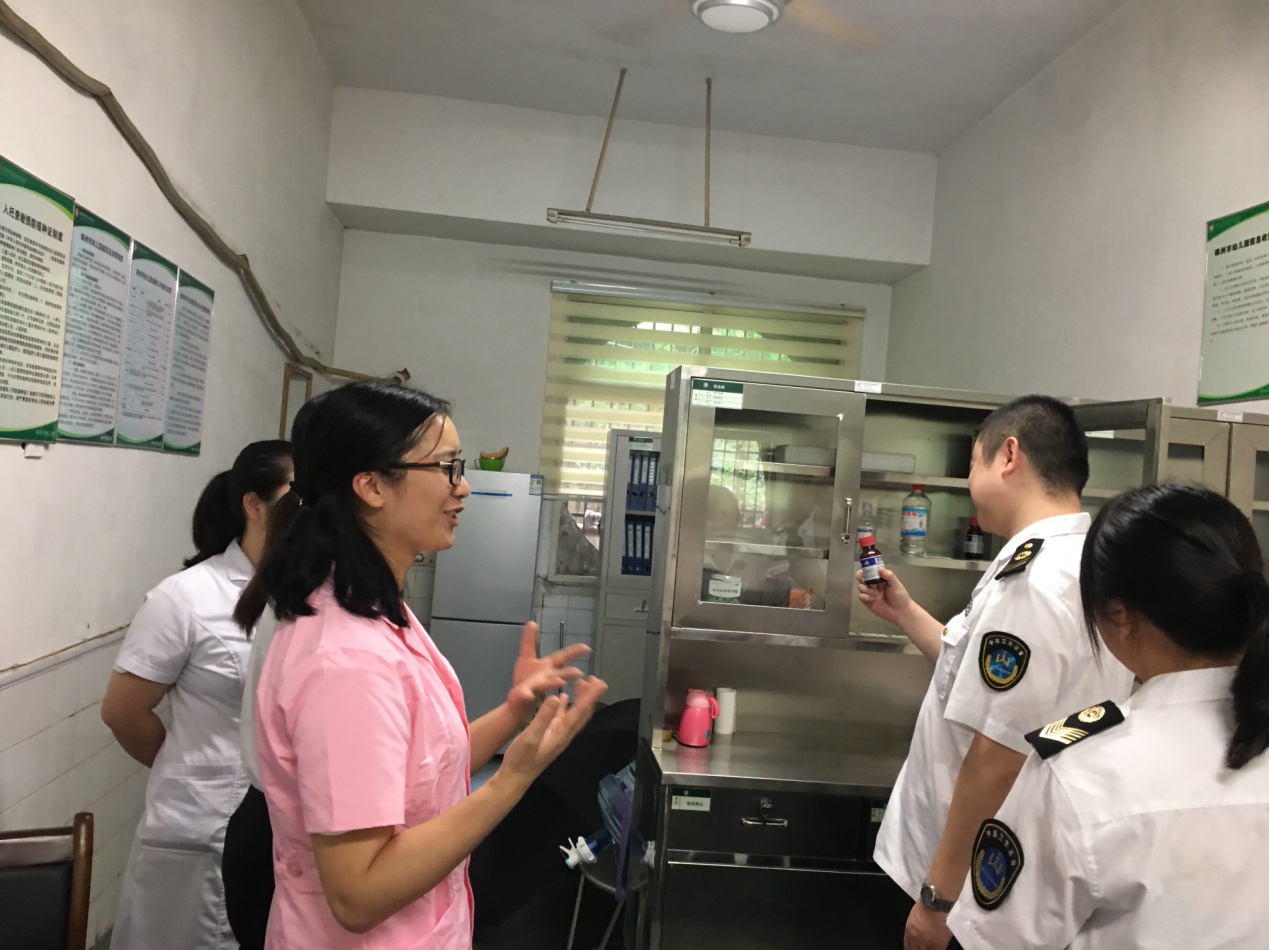 区卫生计生综合监督执法局开展放射诊疗机构专项检查工作