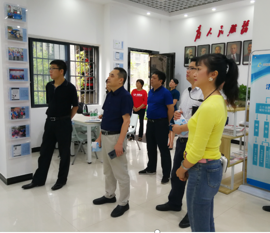 市委改革办一行到宋家桥街道 调研网上群众路线工作