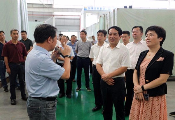 跨越千里的“看学议”——攸县开展2019年产业项目建设、温暖企业行动“看学议”活动