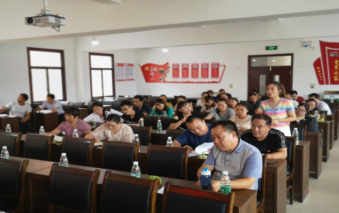 白关镇开展2019年党支部"五化"建设观摩学习活动