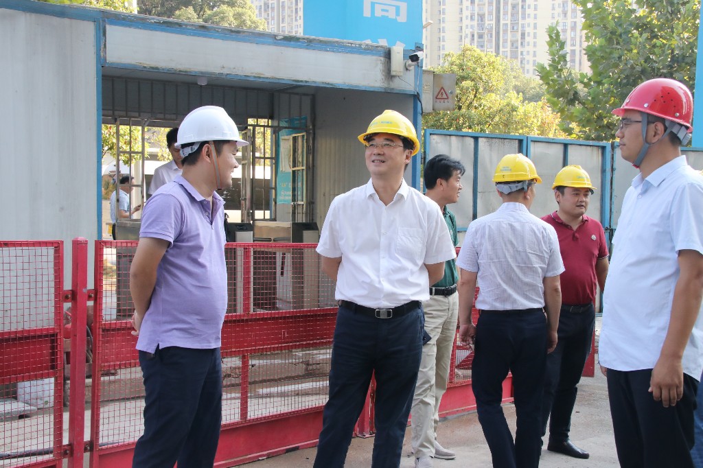 王利波督查大气污染防治工作