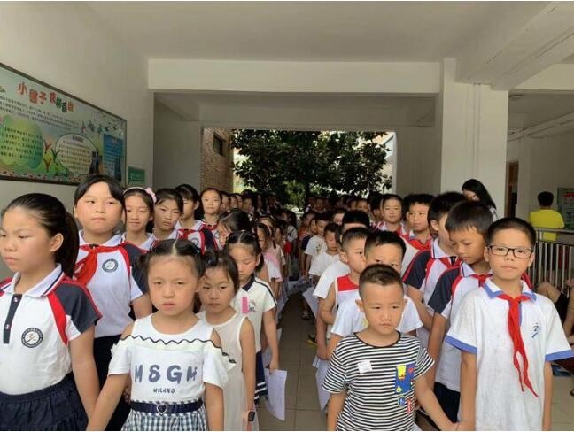 天元小学组织一年级新生入学综合活动
