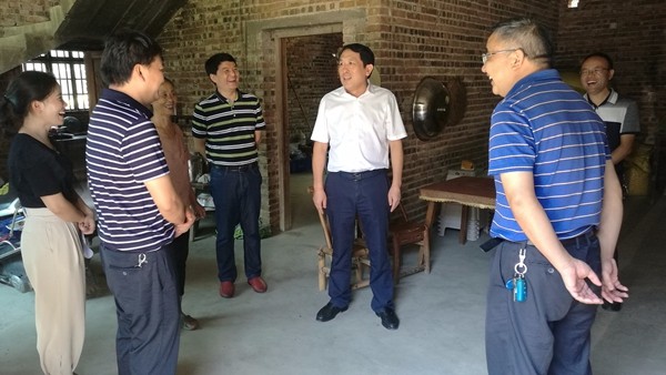 康月林深入省级贫困村调研指导“九清零”行动问题排查整改工作
