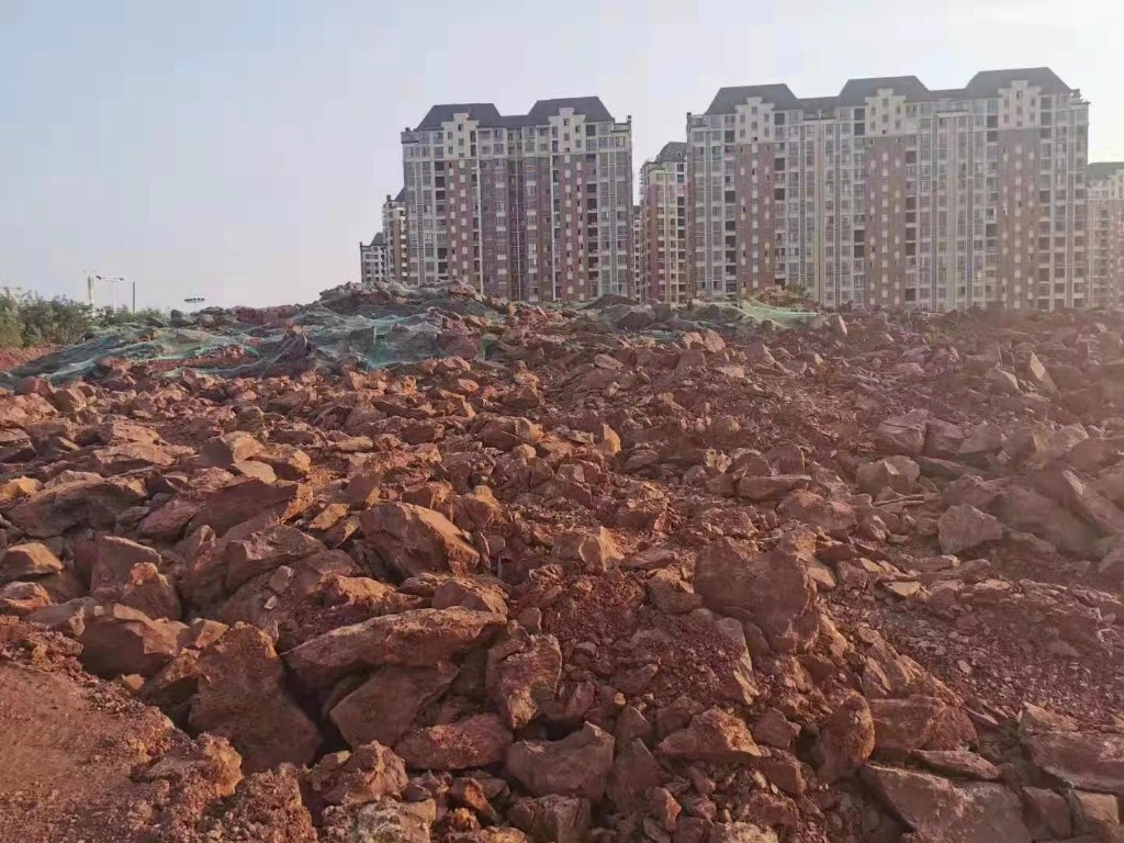 重拳治理工地扬尘 市城管支队开展交叉执法检查
