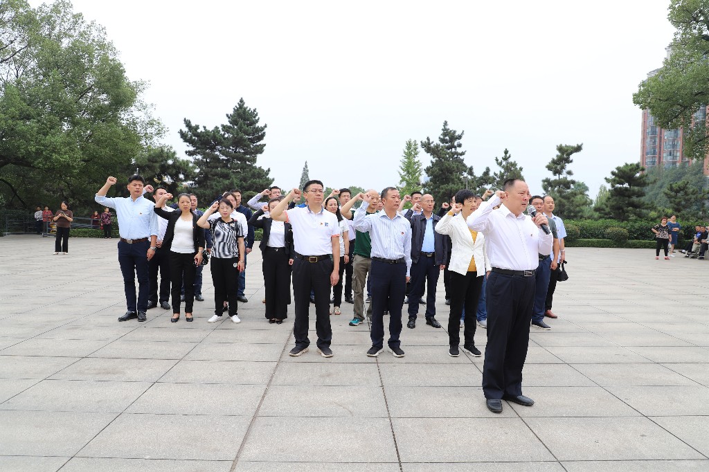党支部培训班在流芳园悟初心
