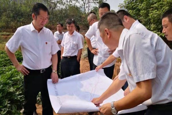 主题教育开到渠道边  为民服务解难在实处——攸县人民政府党组开展“不忘初心、牢记使命”主题教育