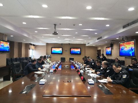 市公安局召开法治政府建设和优化营商环境工作督导汇报会