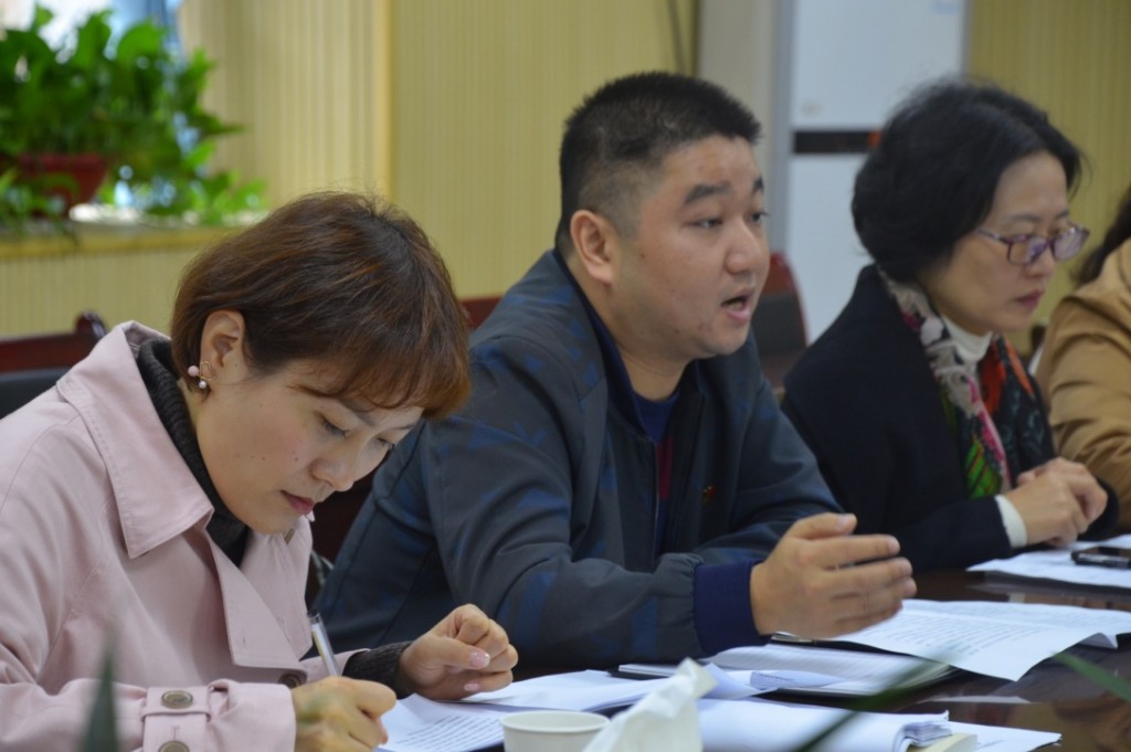 贴近指导 持续关注 做好服务 ——天元区教研室开展新教师课堂教学暨校级研培工作视导