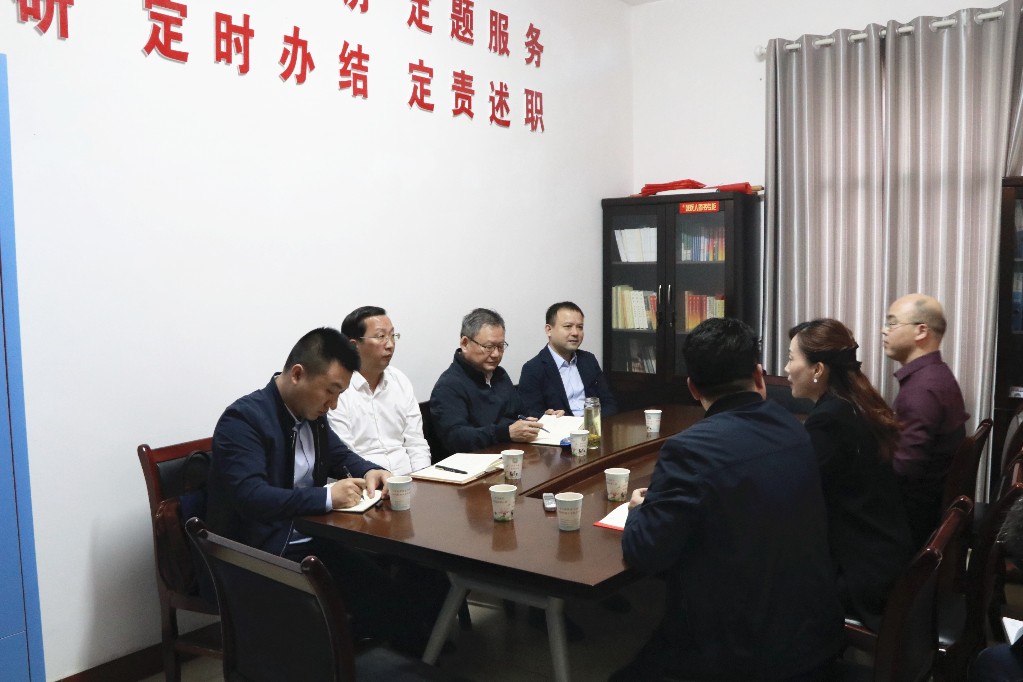 省委主题教育巡回指导组来荷塘区督查主题教育