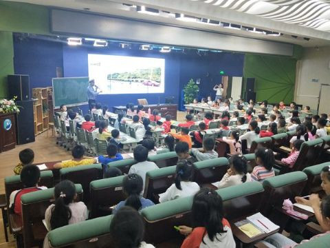 天元交警深入银海学校开展交通安全宣传