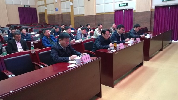 攸县组织收看省委理论学习中心组第二十五次集体（扩大）学习辅导报告电视电话会