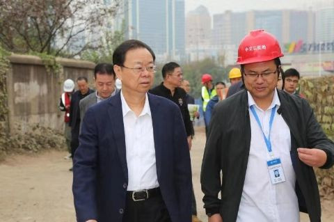 李晓葵同志一行对建宁港黑臭水体整治工作进行督查