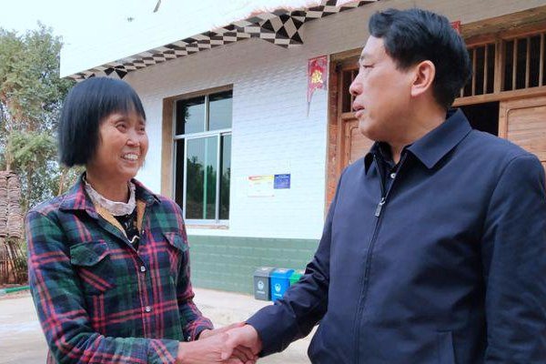 康月林采取“四不两直”方式督查脱贫攻坚工作