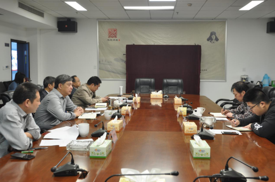 市国资委召开对照党章党规找差距专题会暨主题教育第三次研讨交流会
