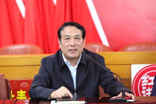 【不忘初心·牢记使命】县委书记康月林：直面问题抓整改　积极行动惠民生