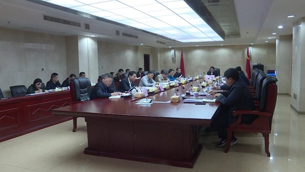 康月林主持召开县委审计委员会第一次会议