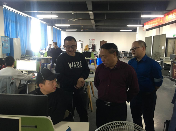 市国资委副主任刘建荣一行赴市国投集团下属产业园公司进行调研
