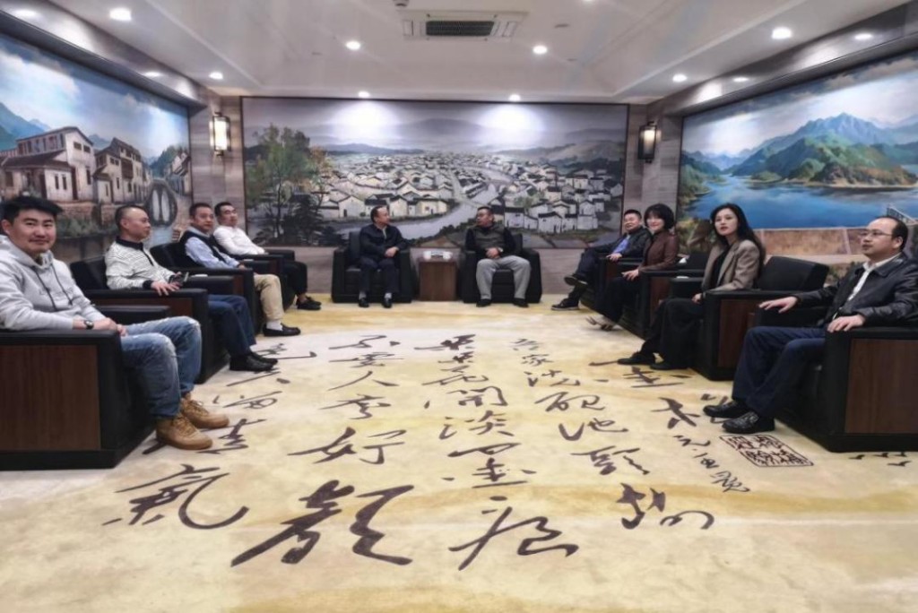 区长杨晓江率队赴浙江开展服饰产业招商工作