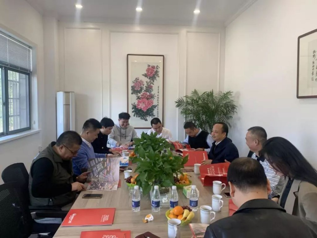 区长杨晓江率队赴浙江开展服饰产业招商工作