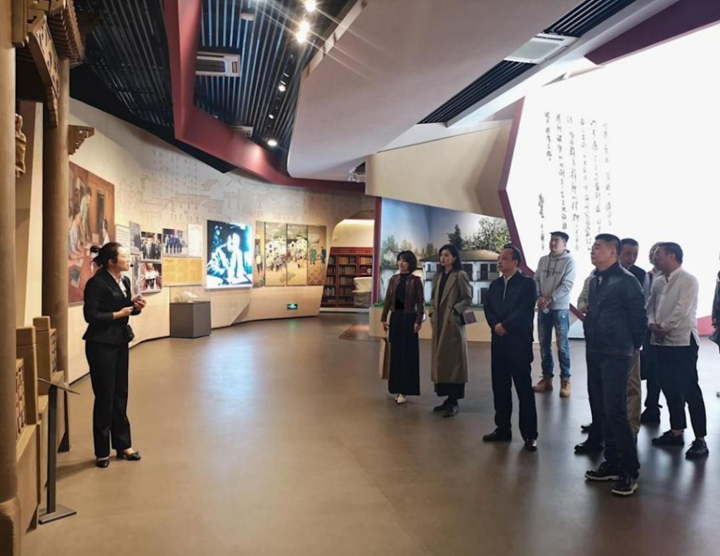 区长杨晓江率队赴浙江开展服饰产业招商工作