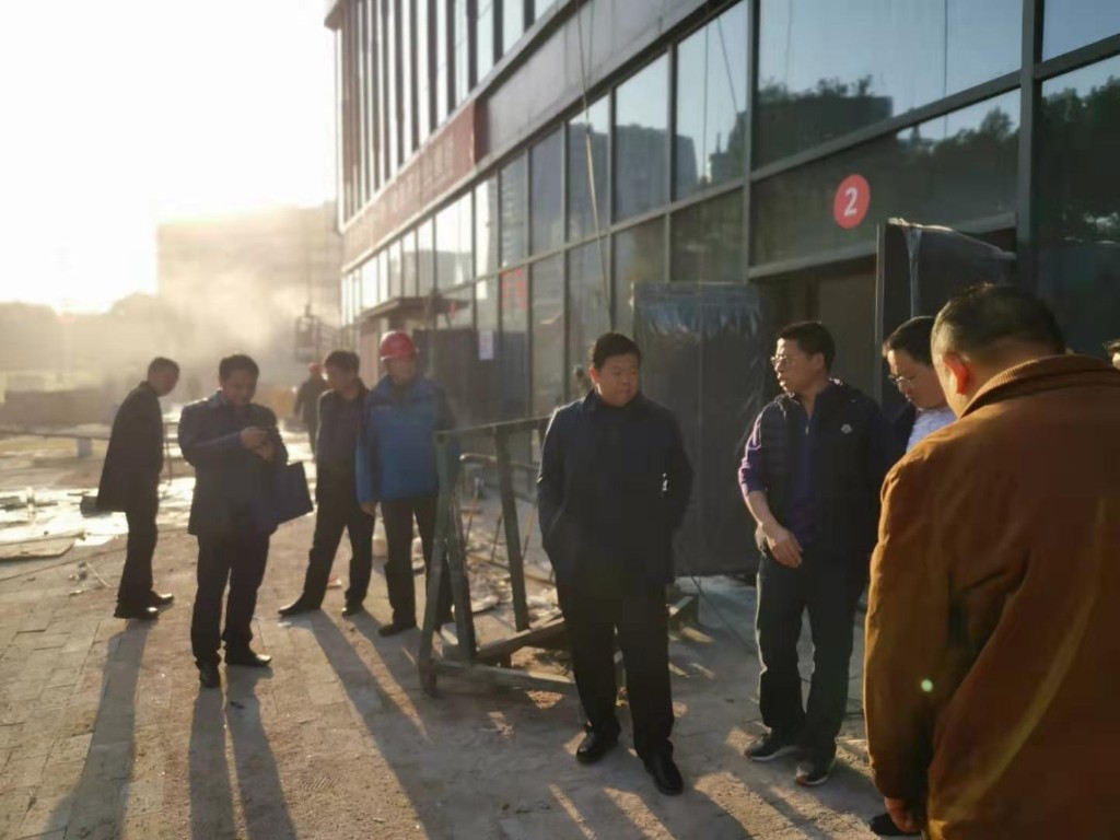 刘建南副区长督查天台山庄周边建设工地