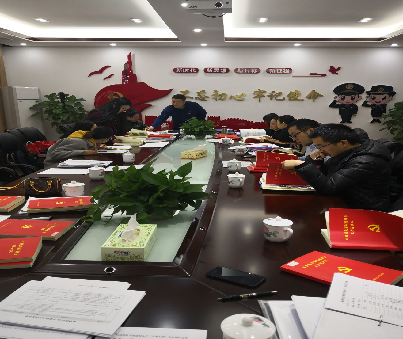 市城管局组织系统基层党组织进行党建工作交流