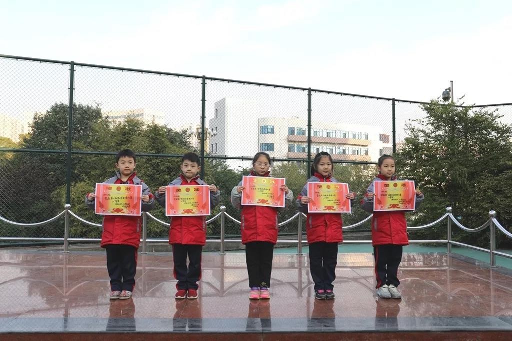 爱护眼睛，守护心灵 ——建宁实验小学爱眼护眼在行动