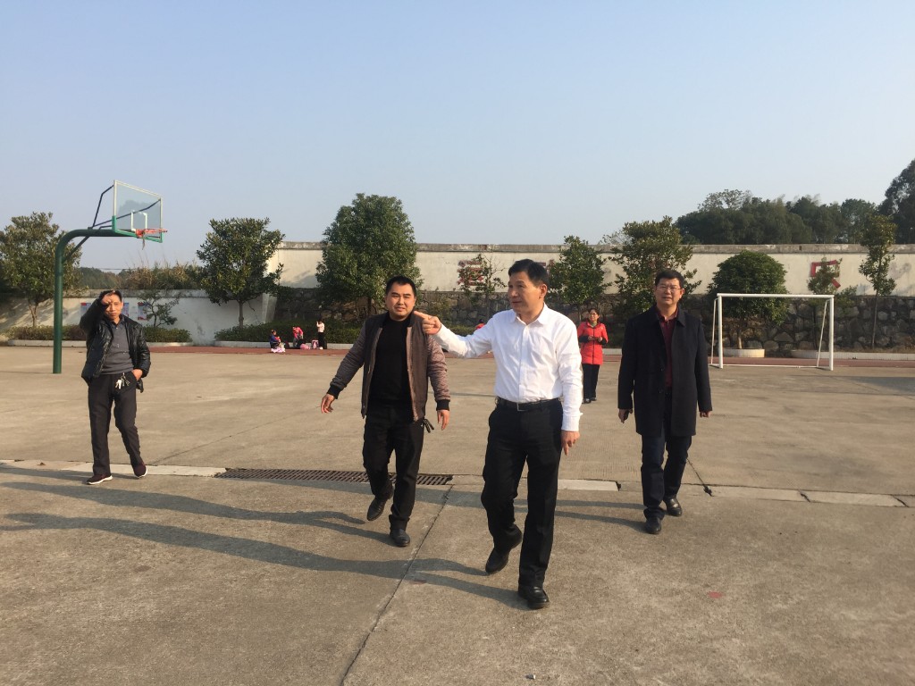 办好农村教育，许孩子一个美好未来 ——市教育局党委书记、局长吴安浩到天元区调研农村学校工作