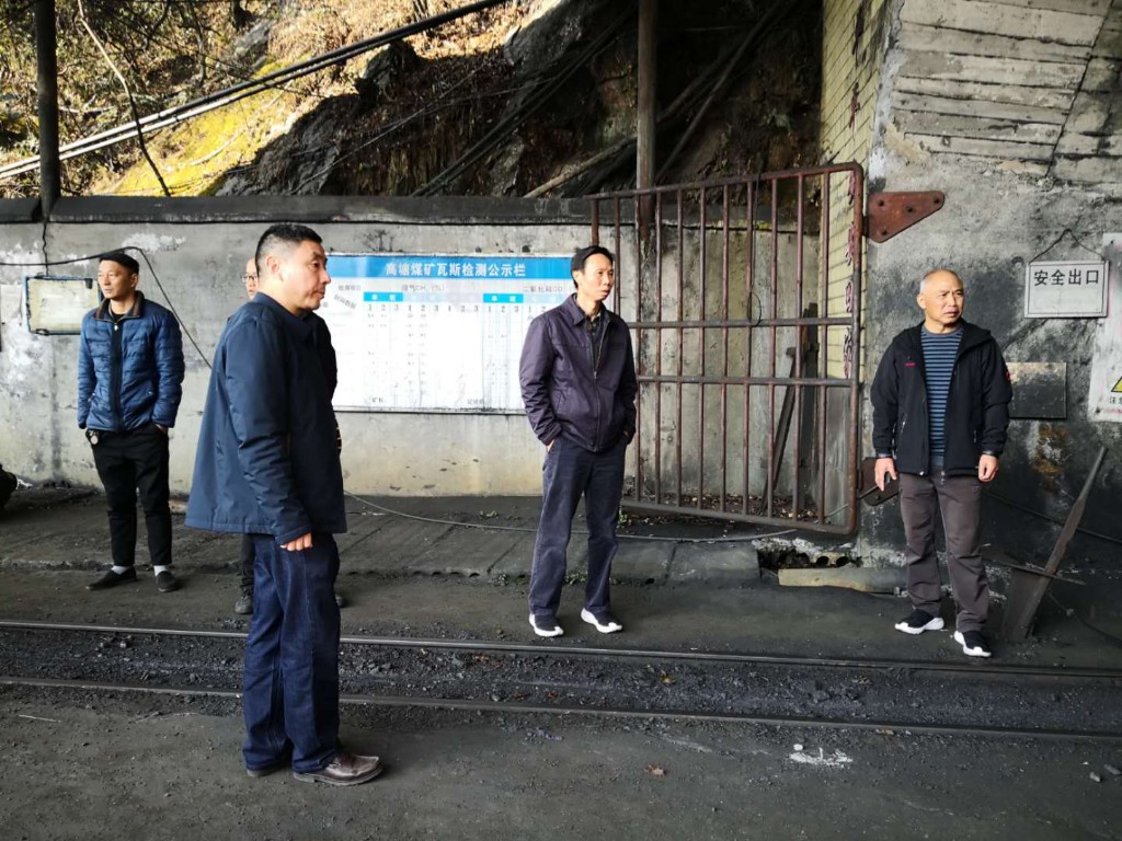 丁桂云副局长带队检查安全生产工作