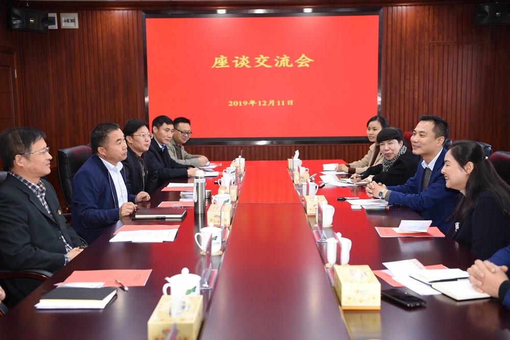 市交通银行党委书记向伟来我区调研