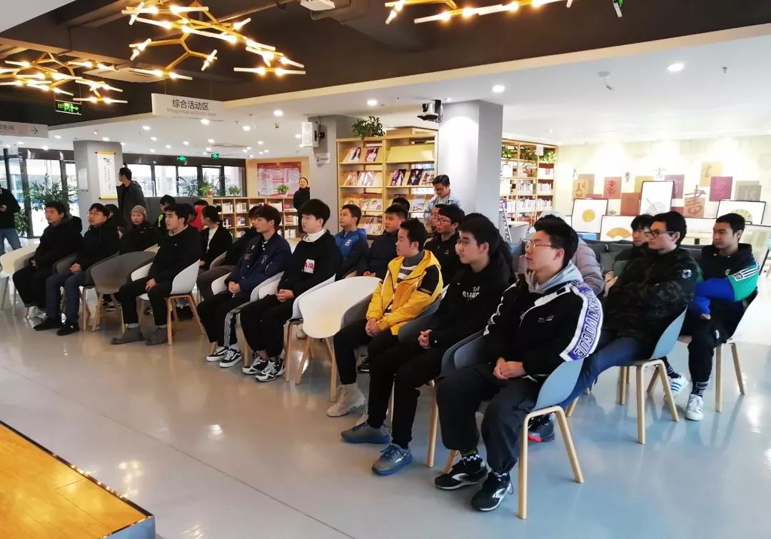 冬至天元区图书馆志愿者包饺子送温暖