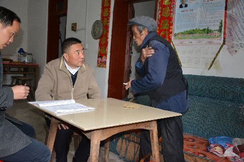 市公安局领导深入炎陵县龙溪乡三口龙村开展“五查五看”大走访活动
