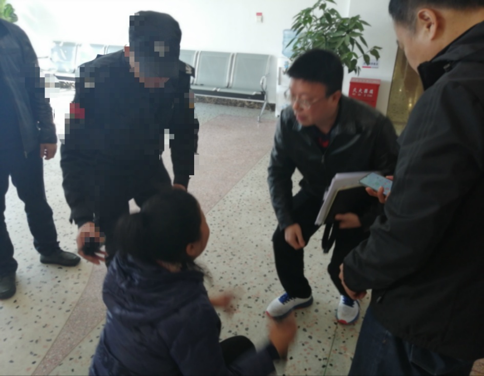 这天，他们的爱心点亮文明城