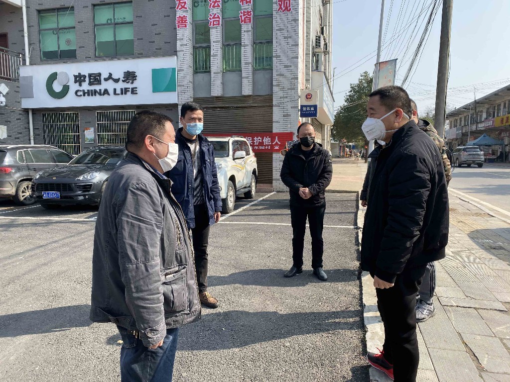 区领导分赴荷塘区各地督导疫情防控工作